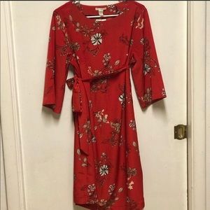 Red floral H&M maternity dress